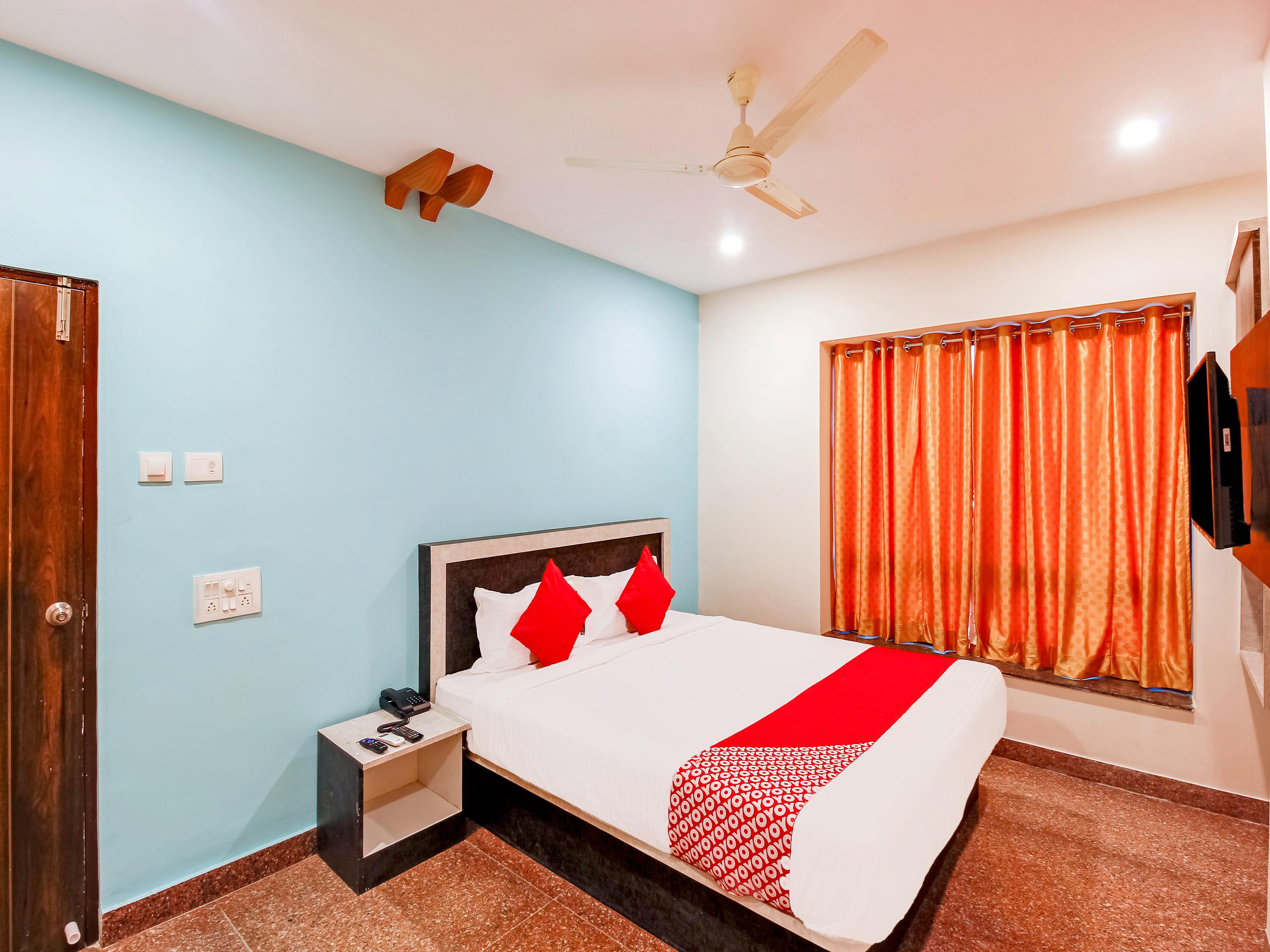 Capital O Hotel Vaishnavi Secunderabad Ngoại thất bức ảnh