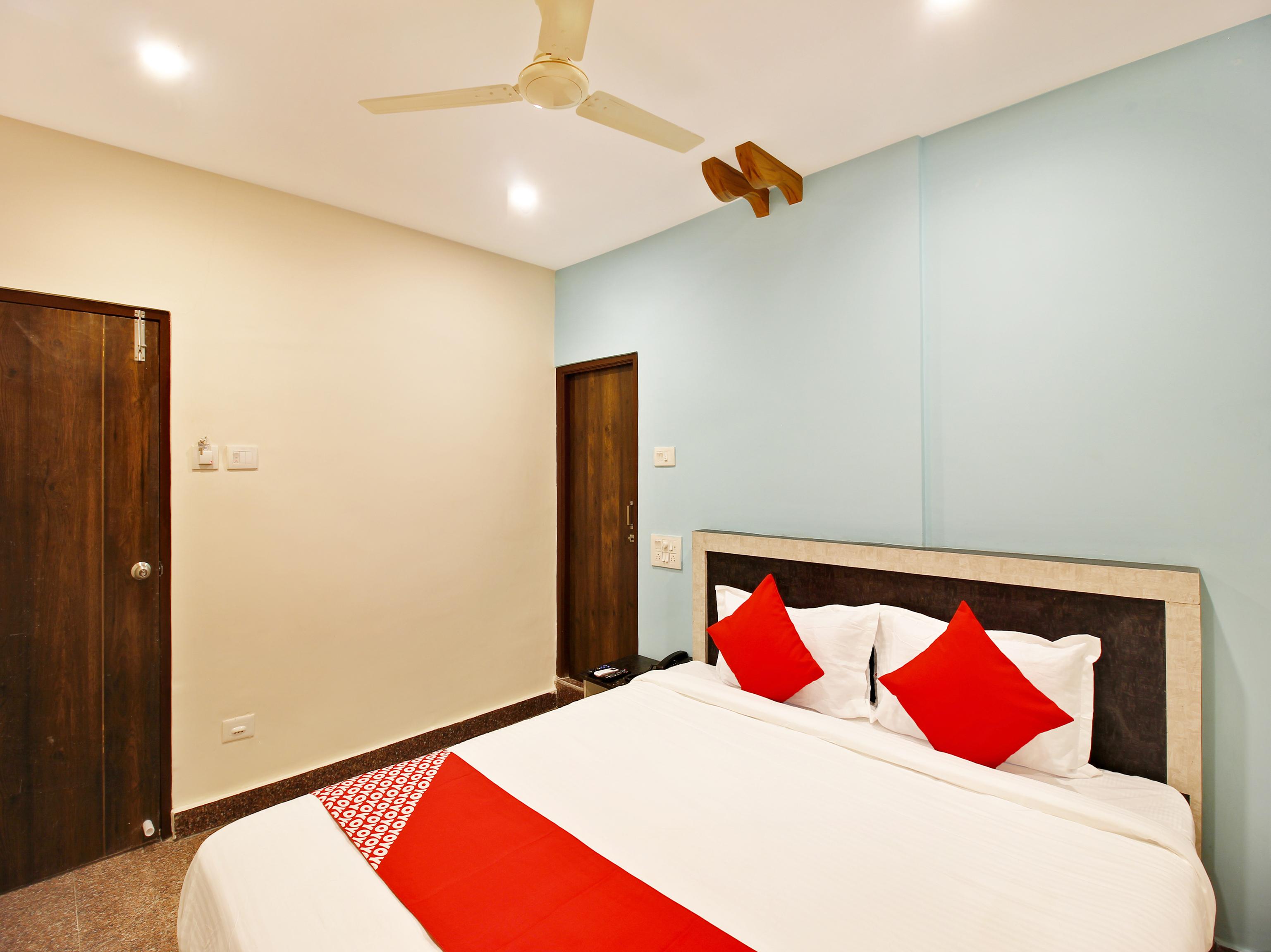 Capital O Hotel Vaishnavi Secunderabad Ngoại thất bức ảnh