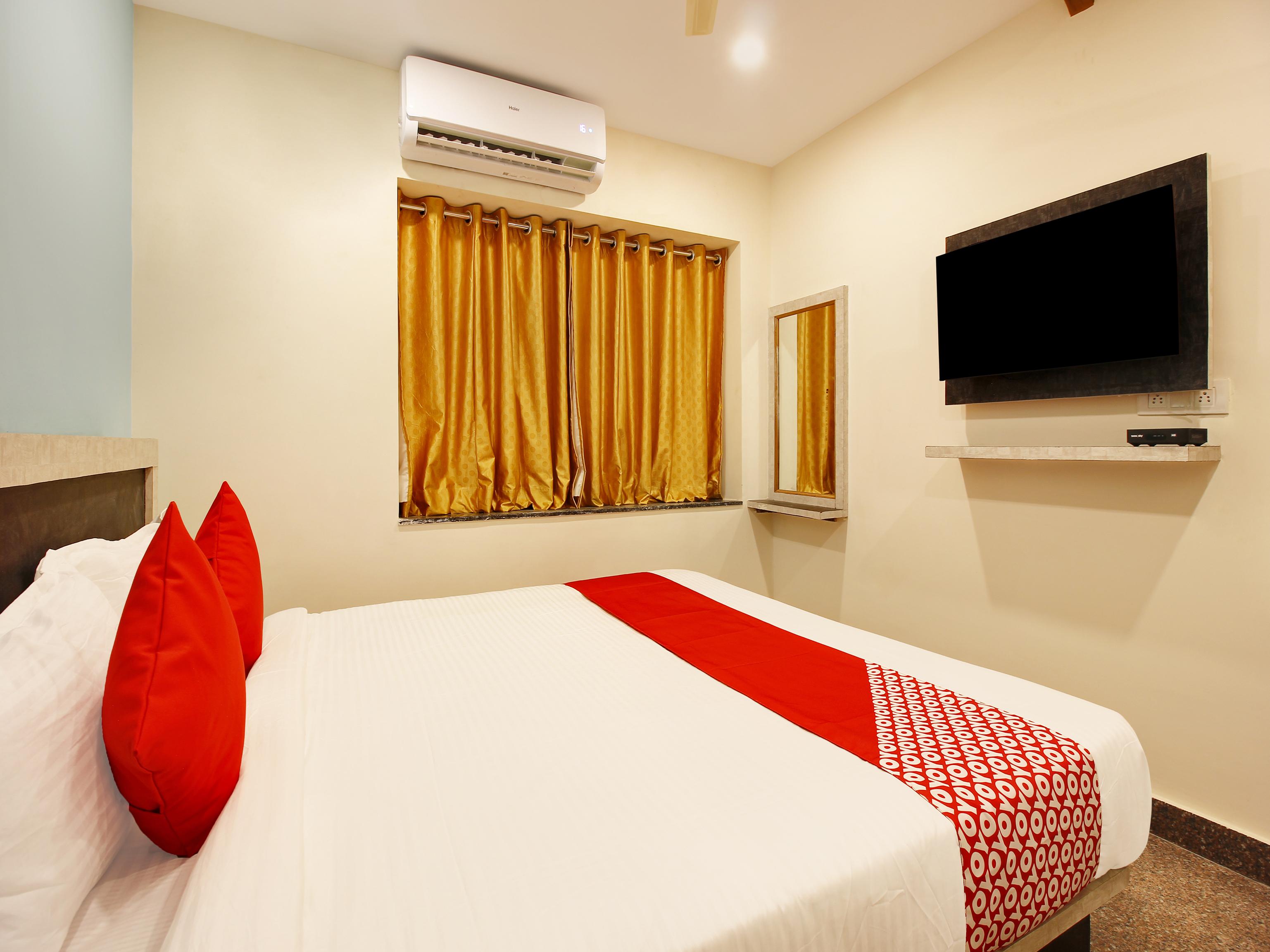 Capital O Hotel Vaishnavi Secunderabad Ngoại thất bức ảnh
