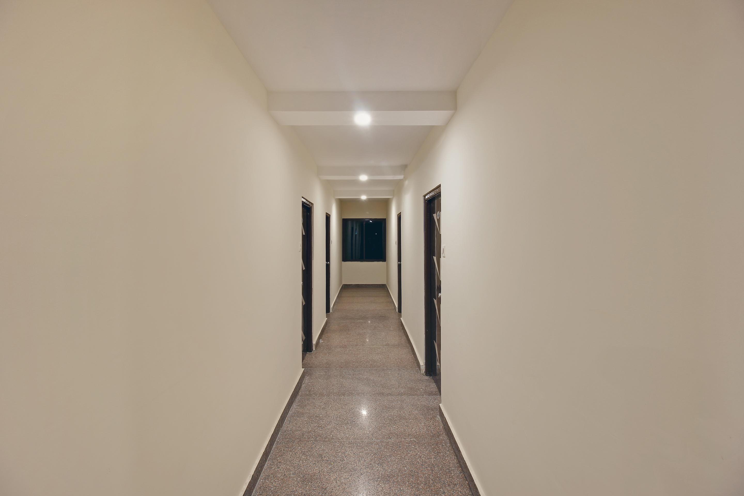 Capital O Hotel Vaishnavi Secunderabad Ngoại thất bức ảnh